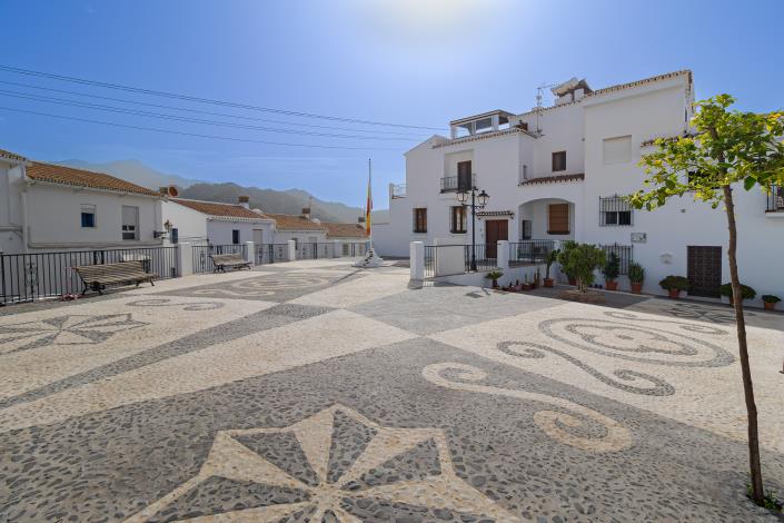 Image No.18-2 Bed Apartment for sale