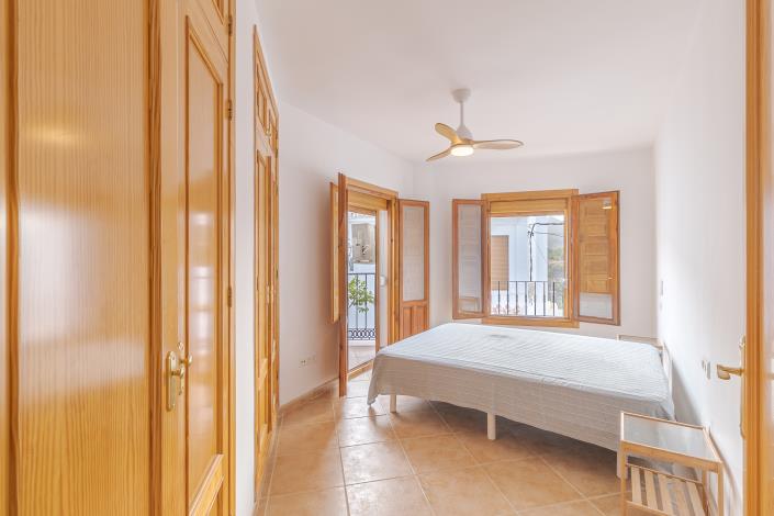 Image No.9-2 Bed Apartment for sale