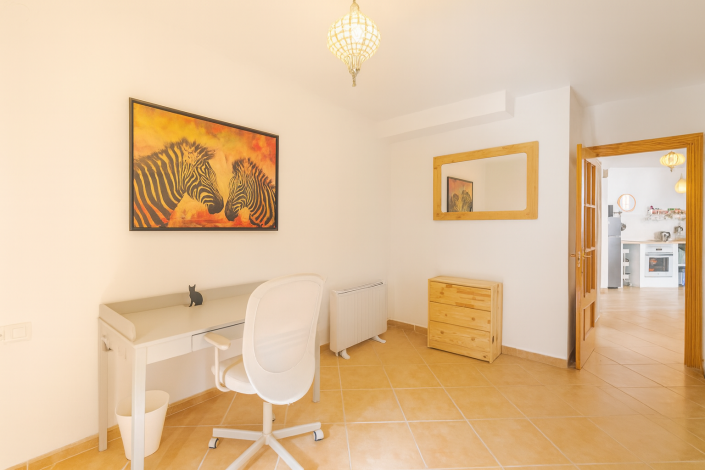 Image No.13-2 Bed Apartment for sale