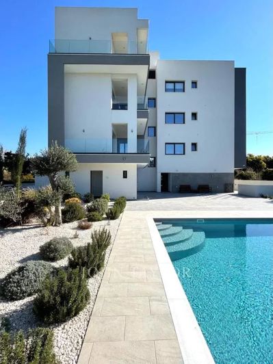 Image No.1-3 Bed Apartment for sale