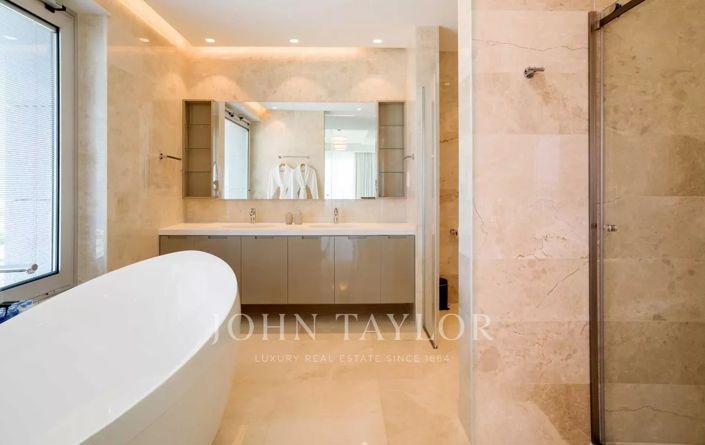 Image No.22-4 Bed Penthouse for sale