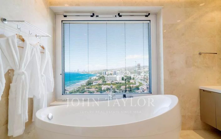 Image No.23-4 Bed Penthouse for sale