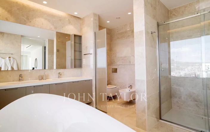 Image No.25-4 Bed Penthouse for sale