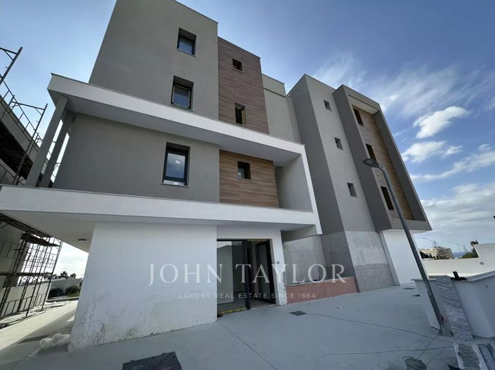 Image No.16-2 Bed Apartment for sale