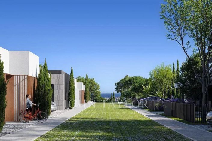 Image No.8-3 Bed Townhouse for sale