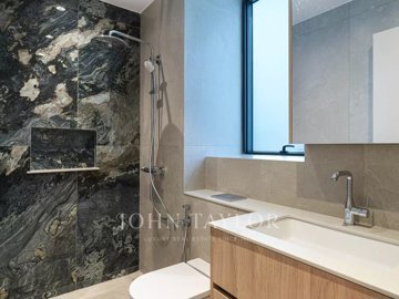 b70b95fef477556c76210b9e832fbd693b9c685f58192