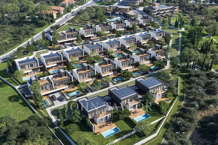 Image No.1-3 Bed Townhouse for sale