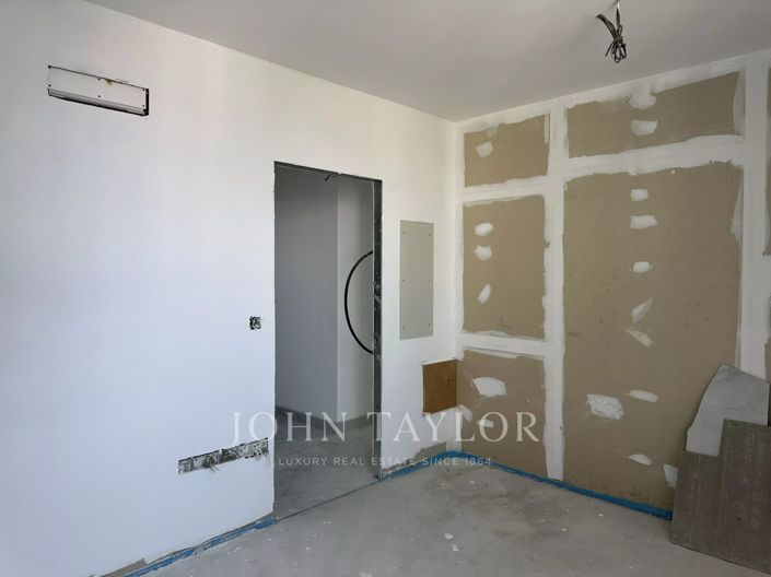 Image No.19-3 Bed Penthouse for sale