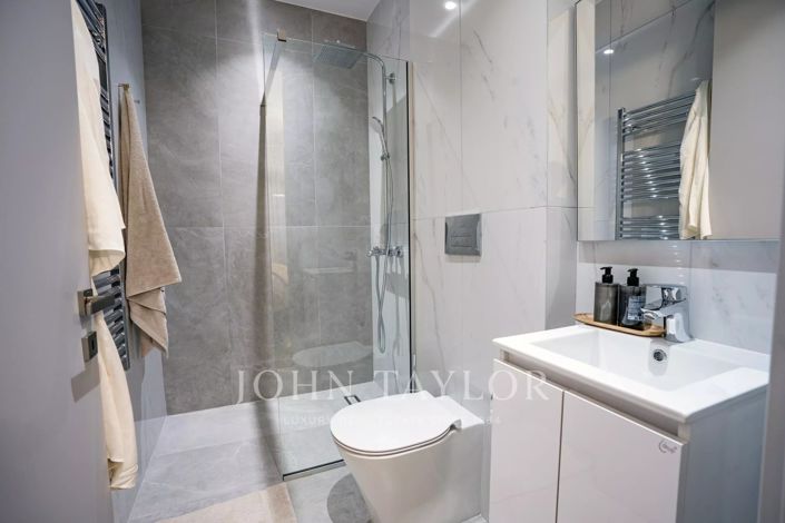 Image No.15-Penthouse de 2 chambres à vendre à Mouttagiaka