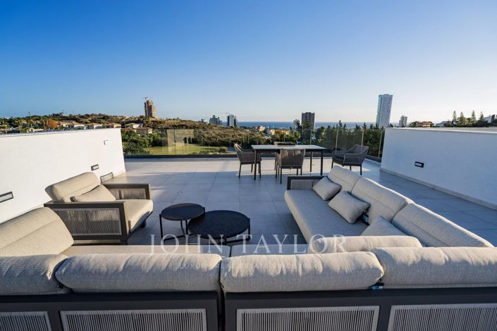 Image No.2-Penthouse de 2 chambres à vendre à Mouttagiaka