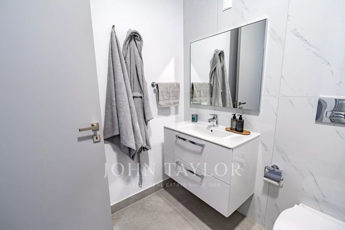 Image No.20-Penthouse de 2 chambres à vendre à Mouttagiaka