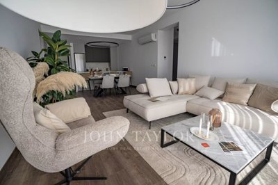 126f29e1c9153a2215b8139cd8a730d57dd47a6ae3300