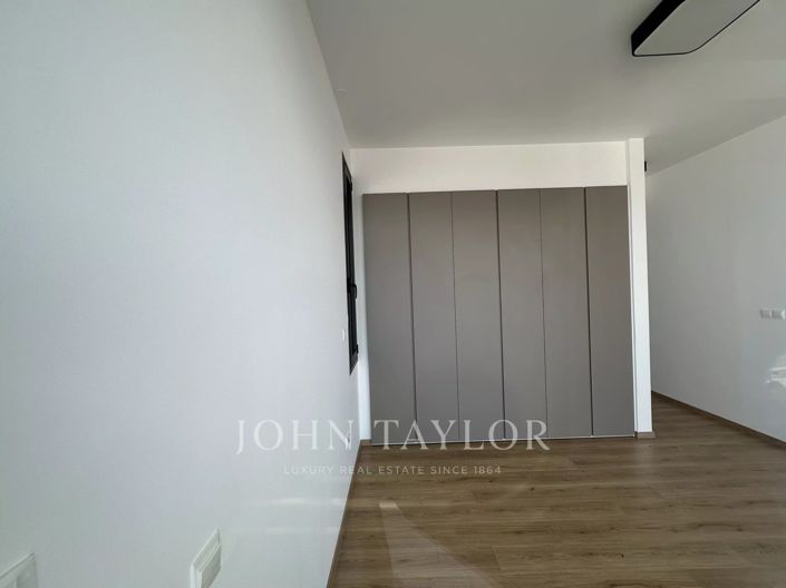 Image No.17-3 Bed Penthouse for sale