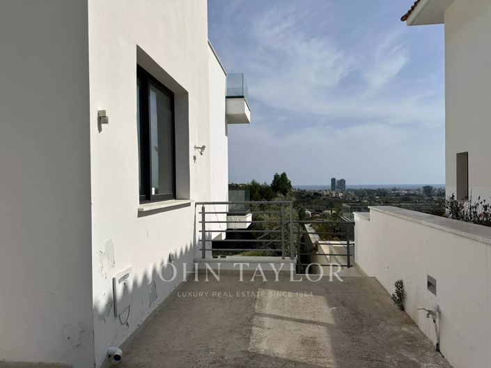 Image No.25-3 Bed House for sale