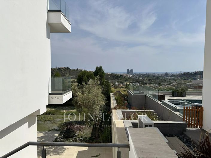 Image No.27-3 Bed House for sale