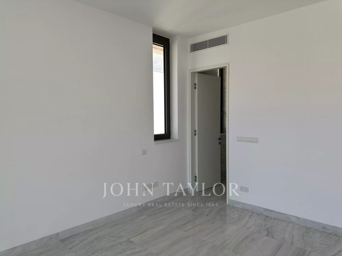 Image No.14-3 Bed Villa for sale