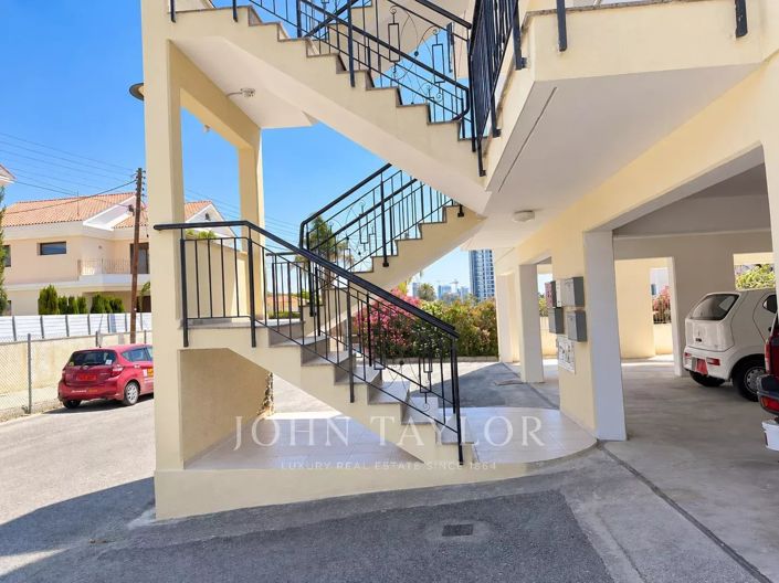Image No.23-3 Bed Apartment for sale