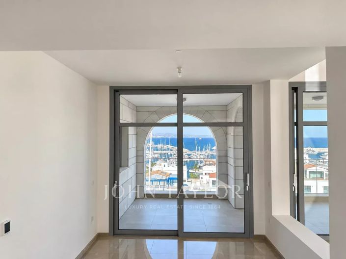 Image No.10-Appartement de 4 chambres à vendre à Limassol