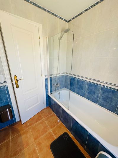 Image No.18-3 Bed Property for sale