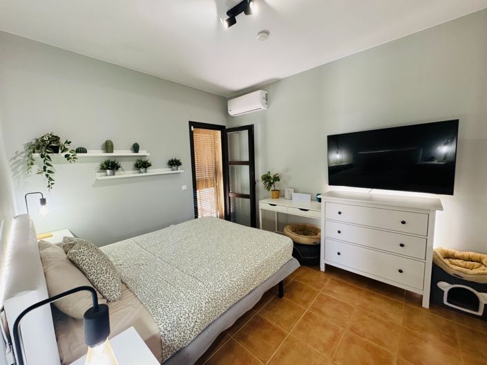 Image No.19-3 Bed Property for sale