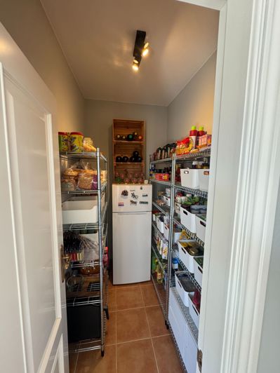 Image No.24-3 Bed Property for sale