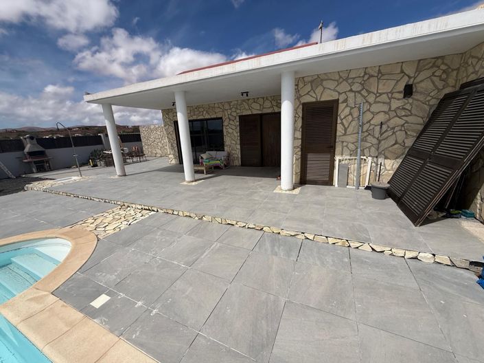 Image No.32-3 Bed Property for sale