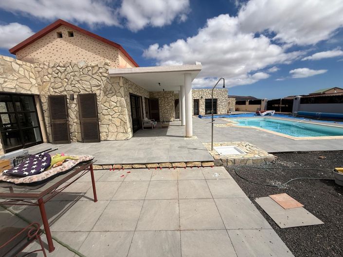 Image No.31-3 Bed Property for sale