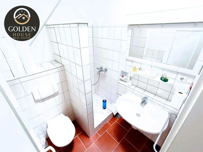 Image No.35-5 Bed Property for sale