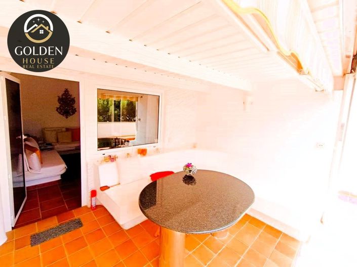 Image No.7-5 Bed Property for sale