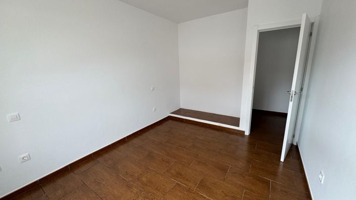 Image No.11-3 Bed Property for sale