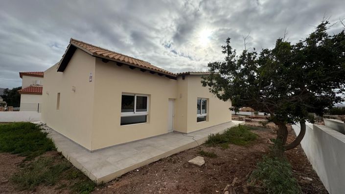 Image No.26-3 Bed Property for sale