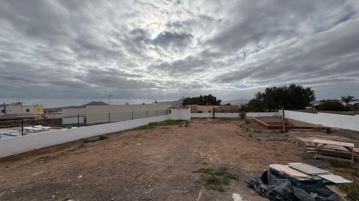 Image No.29-3 Bed Property for sale