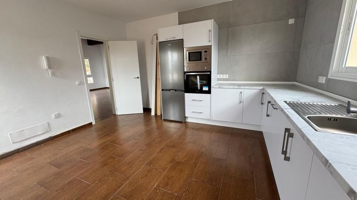 Image No.7-3 Bed Property for sale