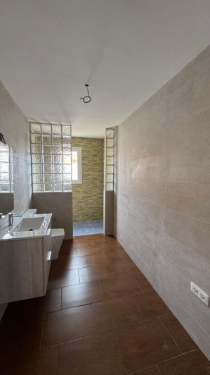 Image No.15-3 Bed Property for sale