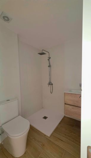 Image No.16-2 Bed Property for sale