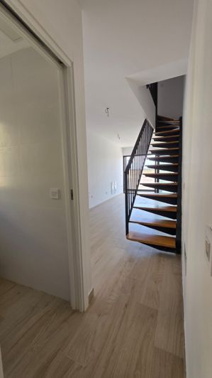 Image No.8-2 Bed Property for sale