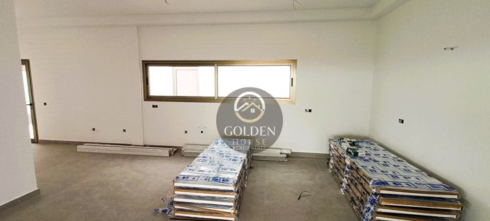 Image No.10-5 Bed Property for sale