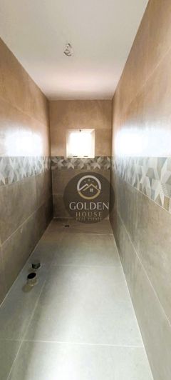 Image No.14-5 Bed Property for sale