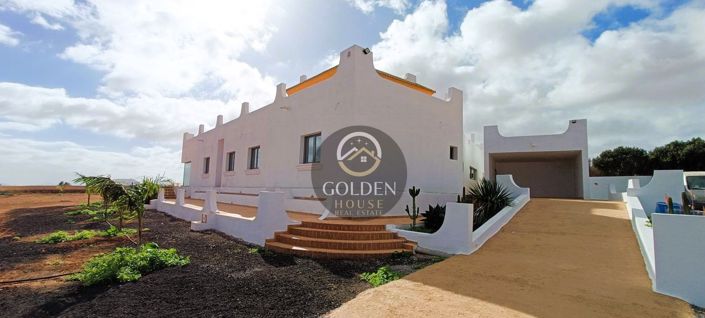 Image No.2-Propriété de 5 chambres à vendre à Antigua