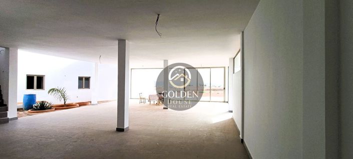 Image No.7-5 Bed Property for sale