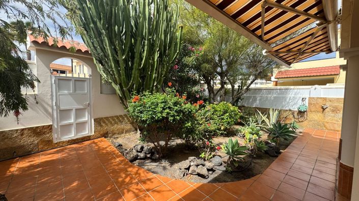 Image No.2-4 Bed Property for sale