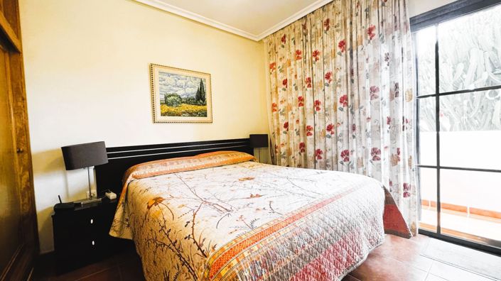 Image No.21-4 Bed Property for sale