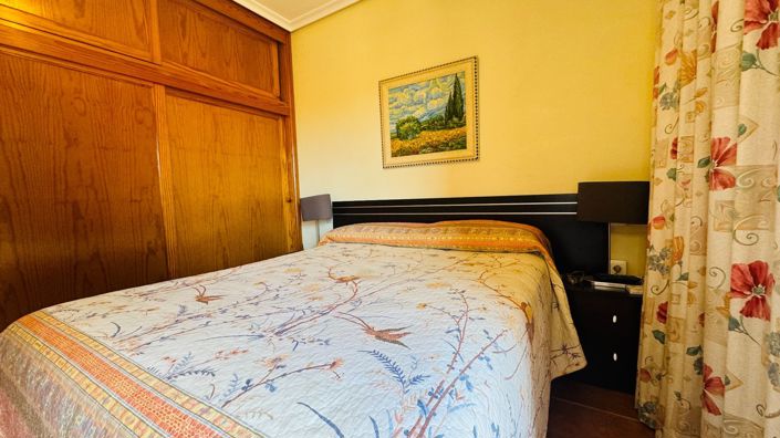 Image No.22-4 Bed Property for sale