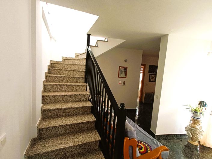 Image No.11-3 Bed Property for sale