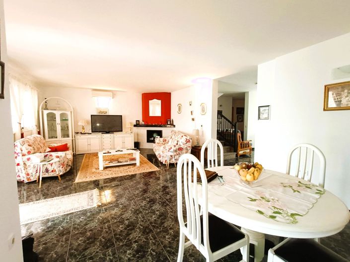 Image No.7-3 Bed Property for sale