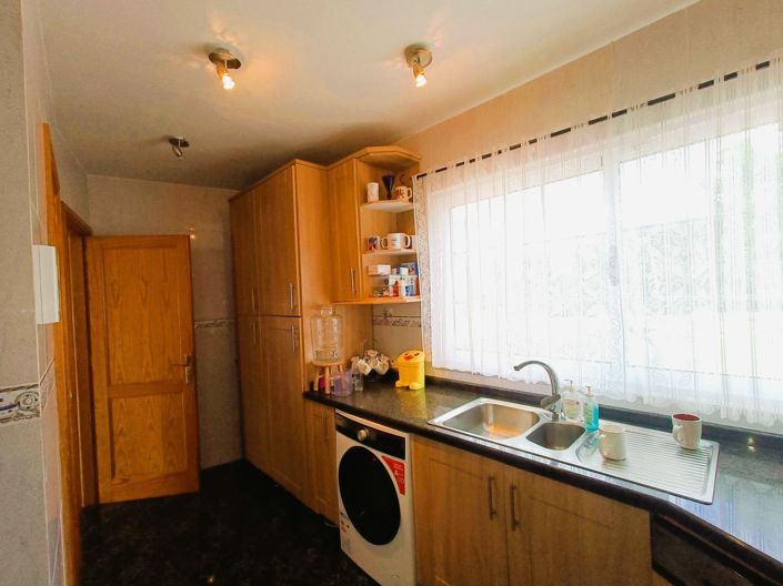 Image No.9-3 Bed Property for sale