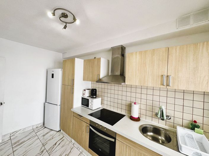 Image No.12-3 Bed Property for sale