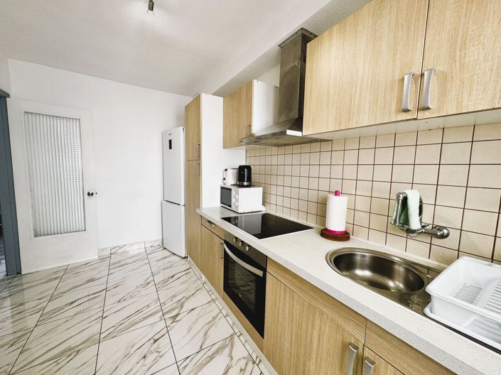 Image No.13-3 Bed Property for sale