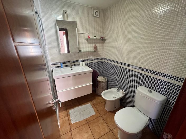 Image No.20-3 Bed Property for sale