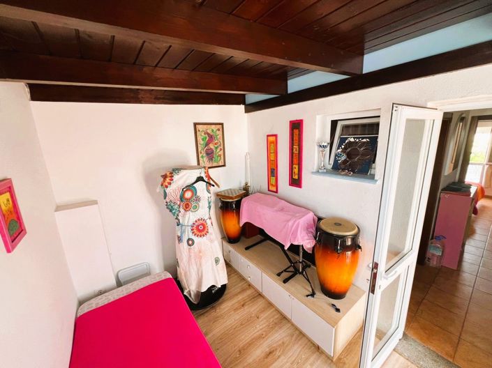 Image No.23-3 Bed Property for sale